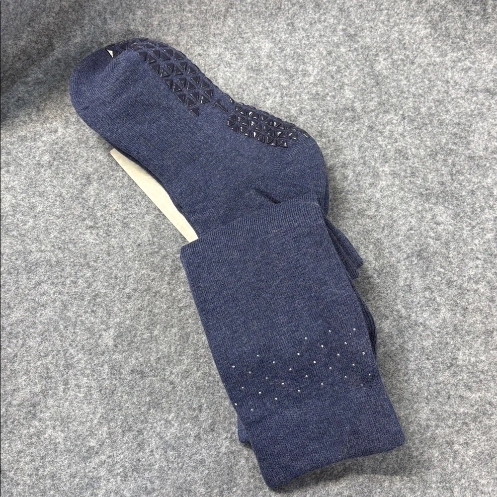 Tavi Grip  Jane non slip grip organic cotton  Socks in Blue small 6-8